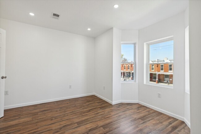 Building Photo - 5210 Cedar Ave