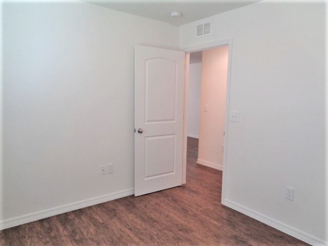 Building Photo - 11850 Thicket Wood Dr