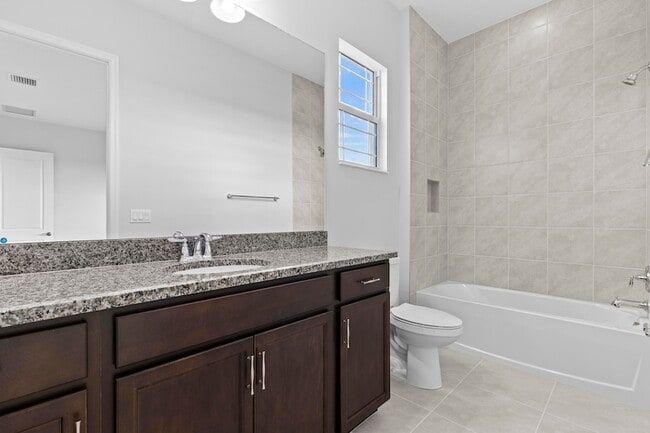 Building Photo - 15054 Wildwood Cir