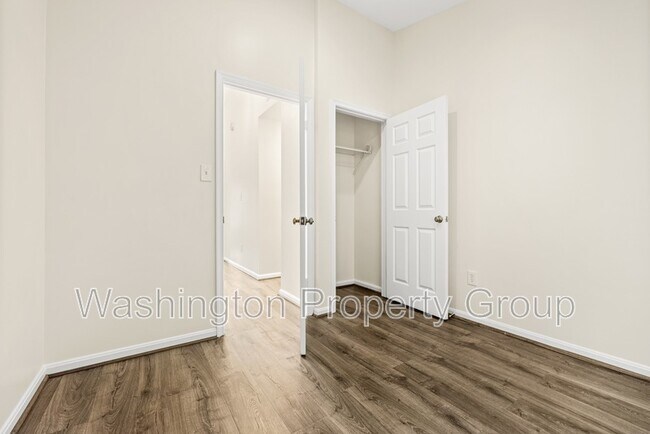 Building Photo - 4267 Fox Lake Dr