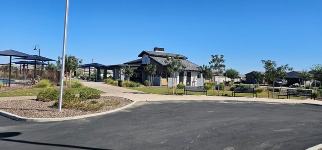 Building Photo - 3049 Hayden Rose Ave