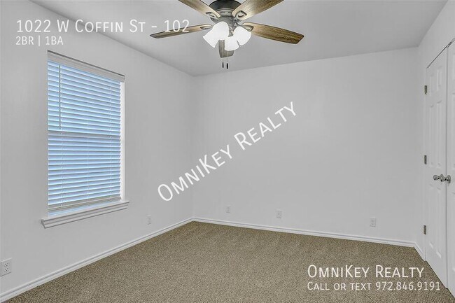 Building Photo - 1022 W Coffin St