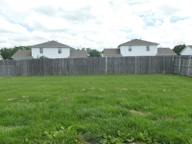 Building Photo - 1605 High Quest Cir