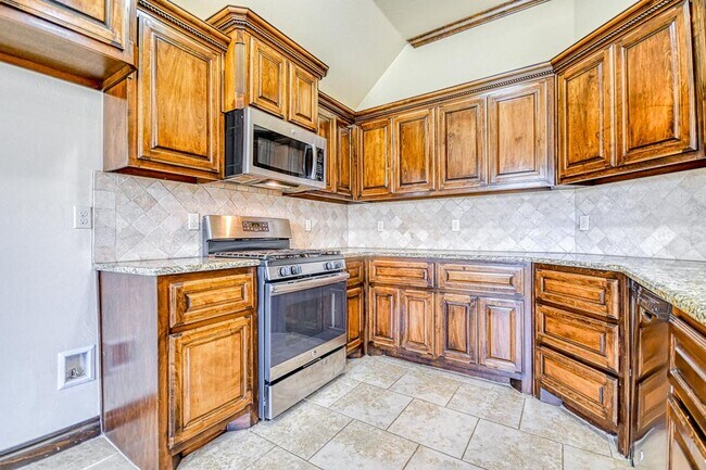 Building Photo - Beautiful home in Williamson Farms!