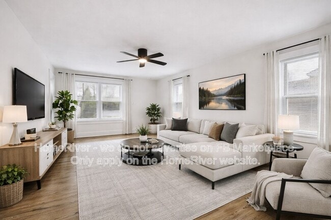 Building Photo - 289 Hilton Ave