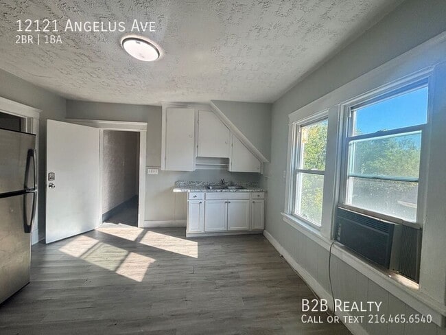 Building Photo - 12121 Angelus Ave