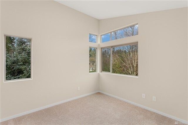 Building Photo - Gorgeous Executive Home, Available Now