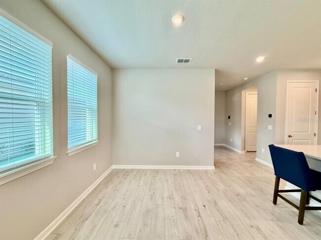 Building Photo - 6044 Timberdale Ave