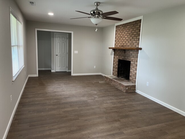 Building Photo - 815 Roy Edwards Ln