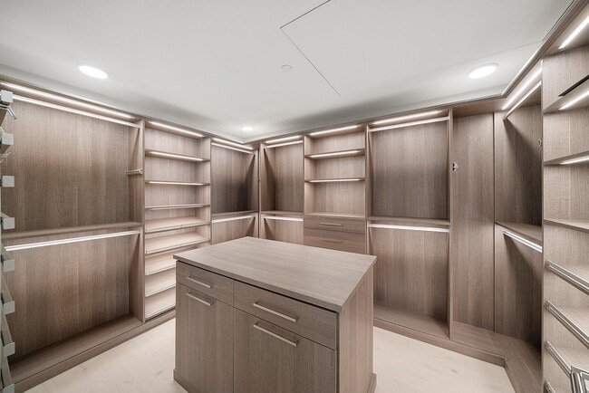 Building Photo - 3550 S Ocean Blvd