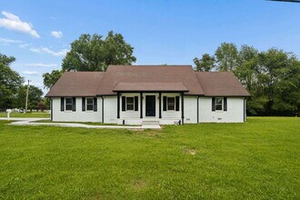 Building Photo - 112 Juniper Dr