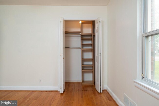Building Photo - 5708 Dawes Ave