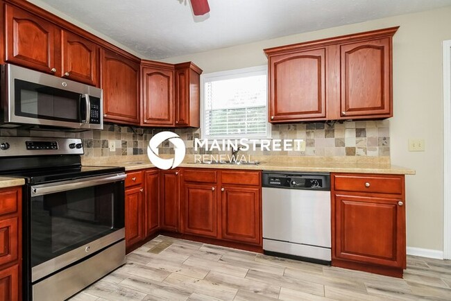 Building Photo - 5016 Trailwater Dr