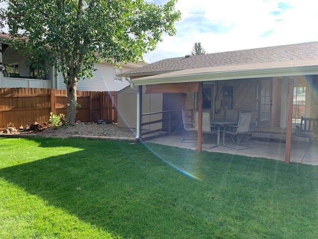 Building Photo - Beautiful 4 Bedroom Quad Level Located in Buffalo Ridge!!!!