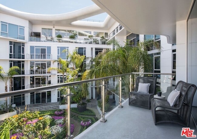 Building Photo - 8500 Burton Wy