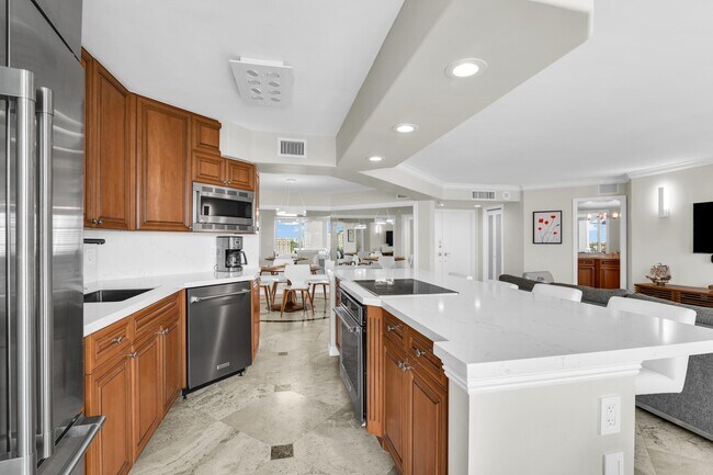 Building Photo - 500 S Ocean Blvd