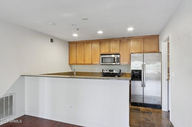 Building Photo - 4704 E Paradise Village Pkwy N