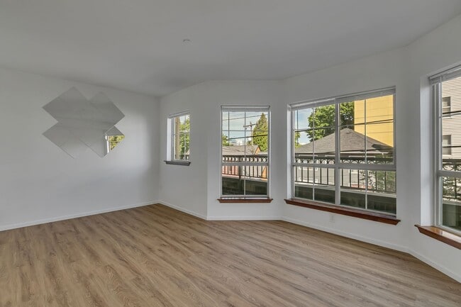 Building Photo - Heart of Capital Hill Studio with Parking ...
