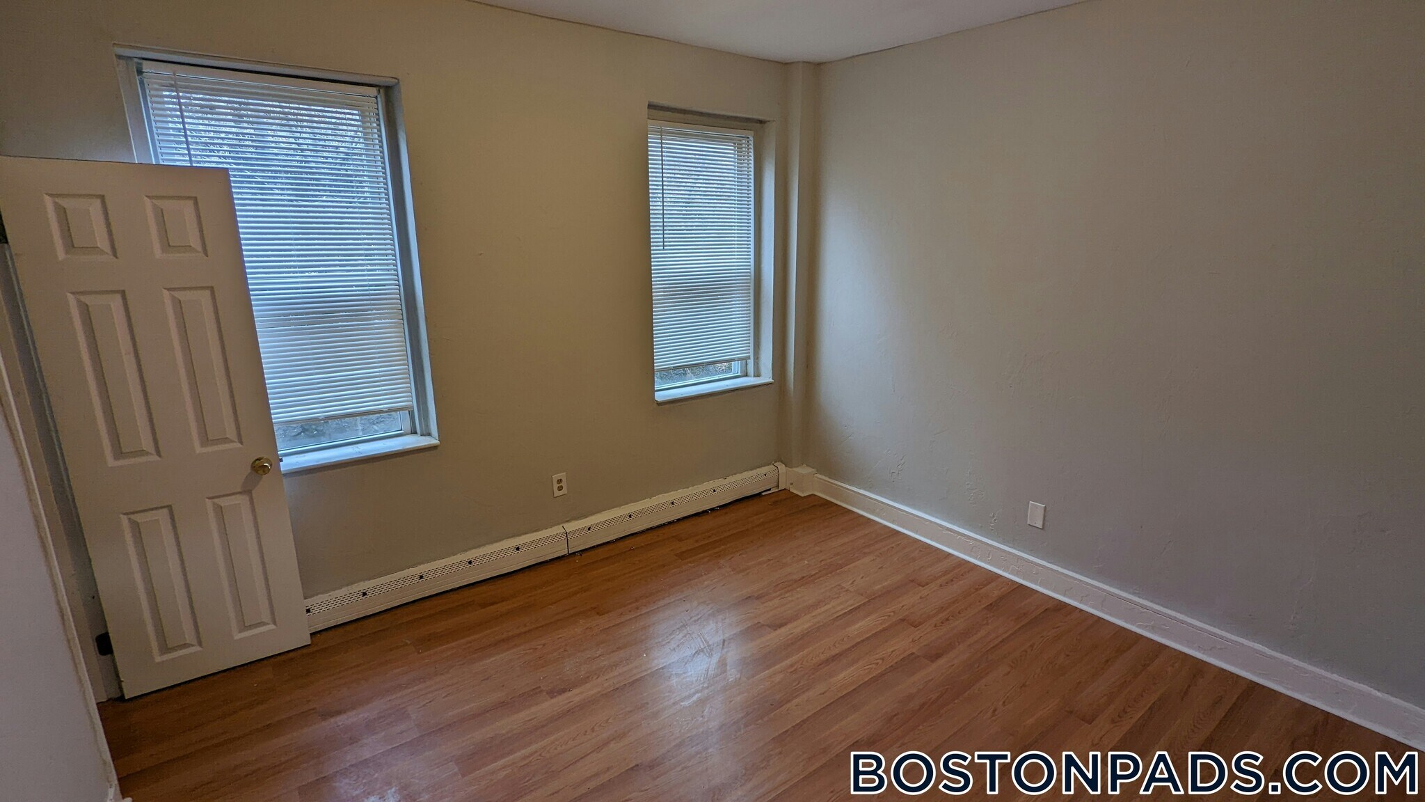 Building Photo - 98 Woodledge St