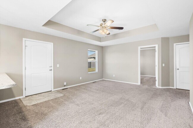 Building Photo - 1115 S Tanner Dr