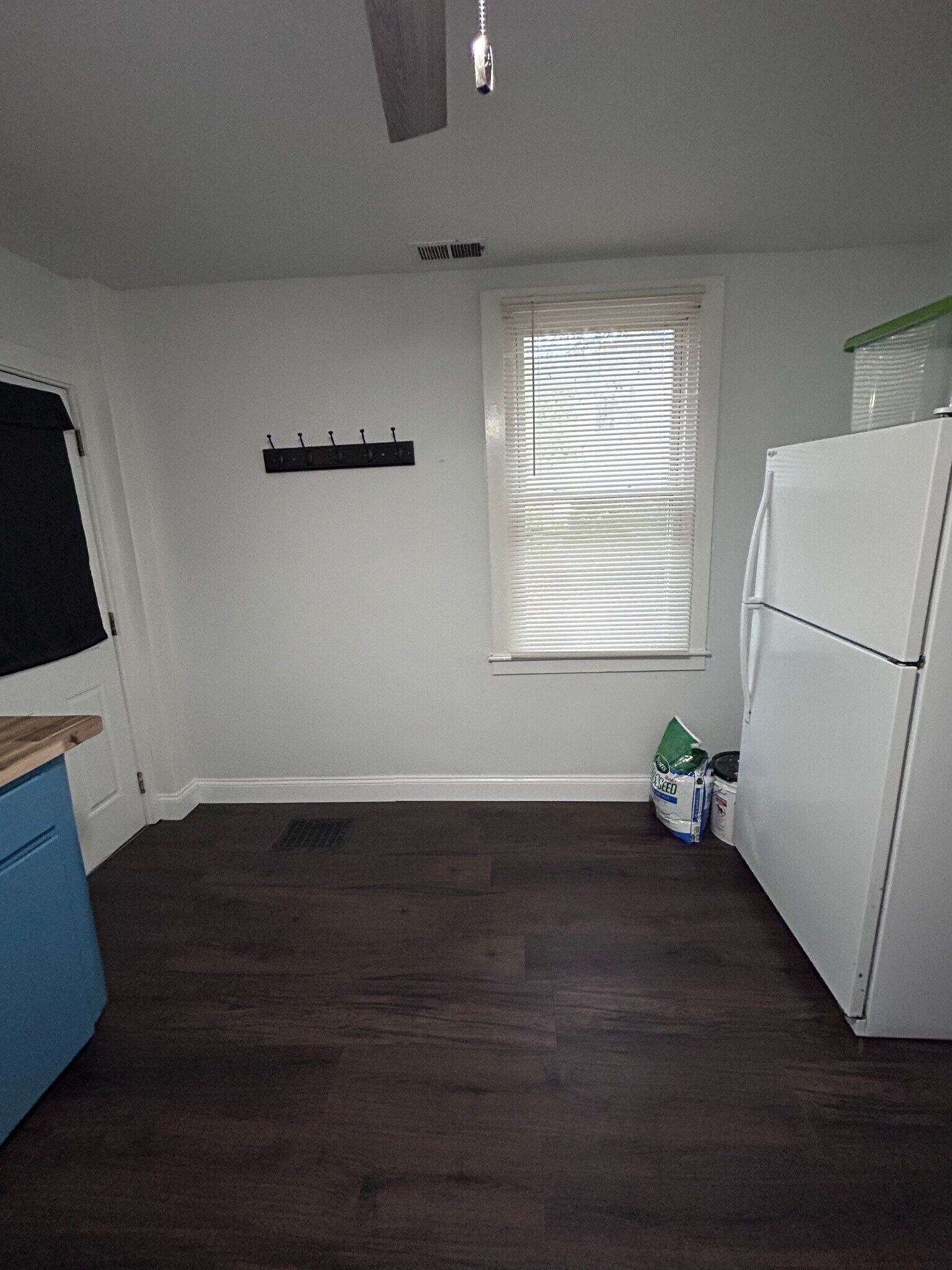 Building Photo - 53 Main St