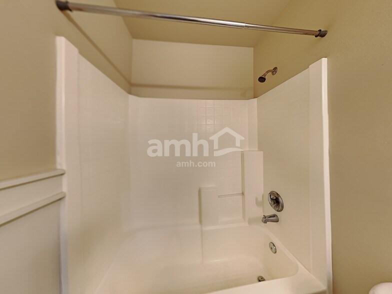 Building Photo - 9667 W Silverspring St