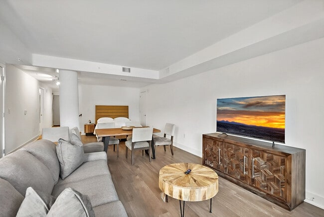 Building Photo - 2000 P St NW