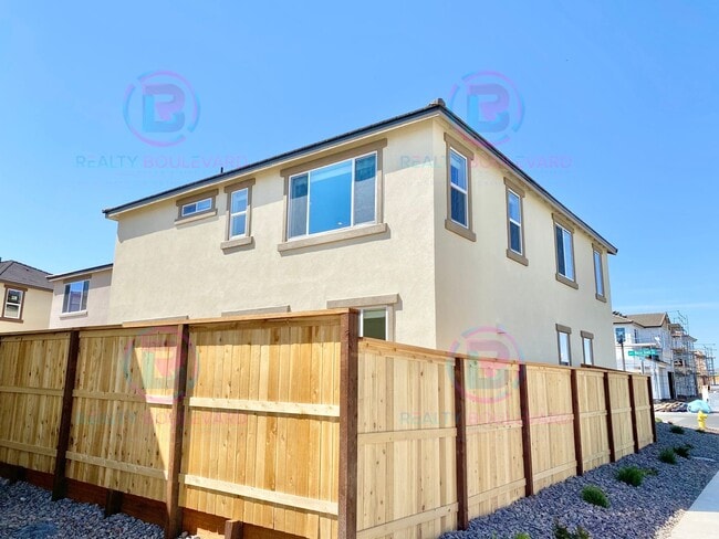 Building Photo - 1127 Winter Hawk Wy