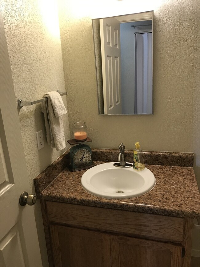 Building Photo - Ocotillo 4 Bedroom Pool Home for Rent
