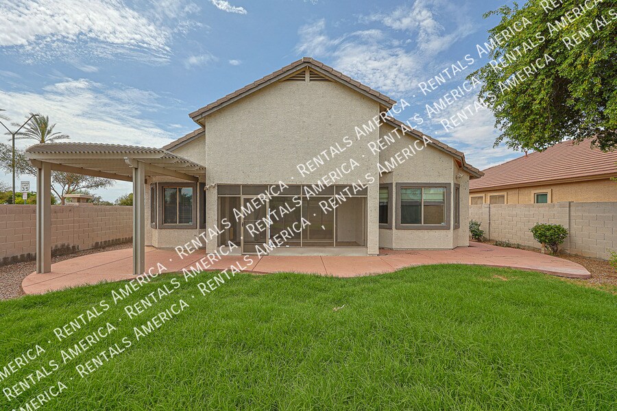 Building Photo - 14712 W Edgemont Ave