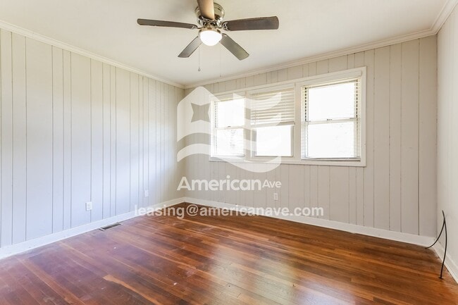 Building Photo - 606 Fleetwood Cir