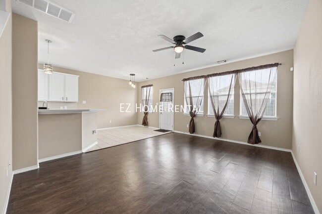 Building Photo - 8813 Elm Drake Ln