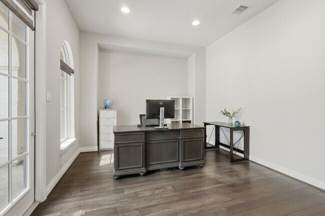 Building Photo - 11218 Oudney Ct