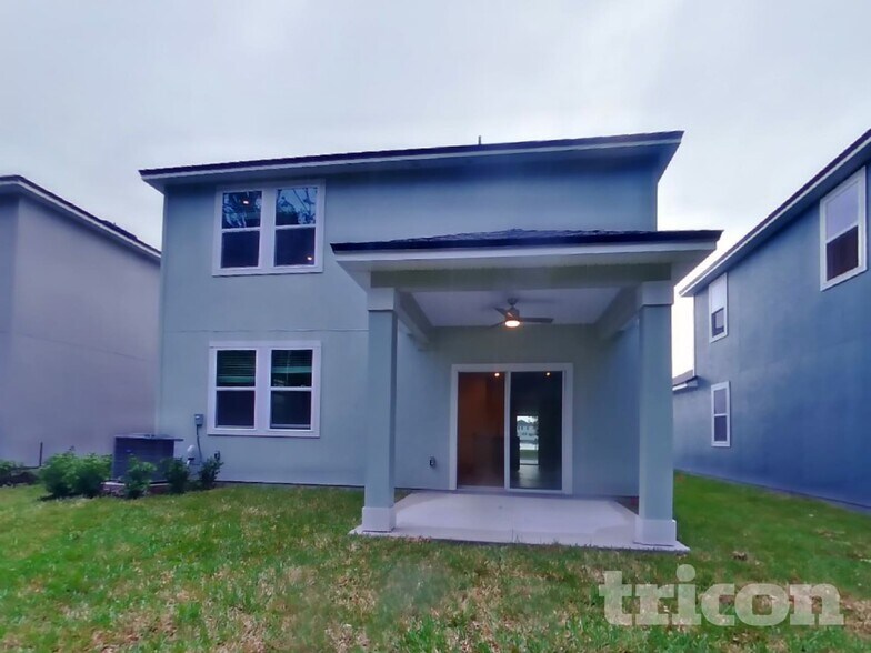 Building Photo - 14918 Macadamia Ln