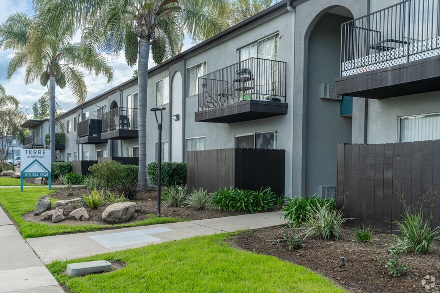 Primary Photo - Terre at 989 Peach