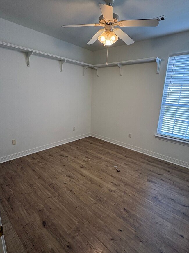 Building Photo - 3062 Eaglecrest Cir