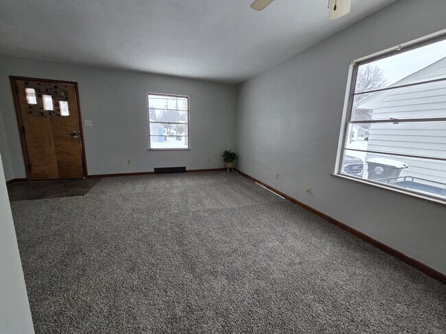 Building Photo - 2415 Carew St