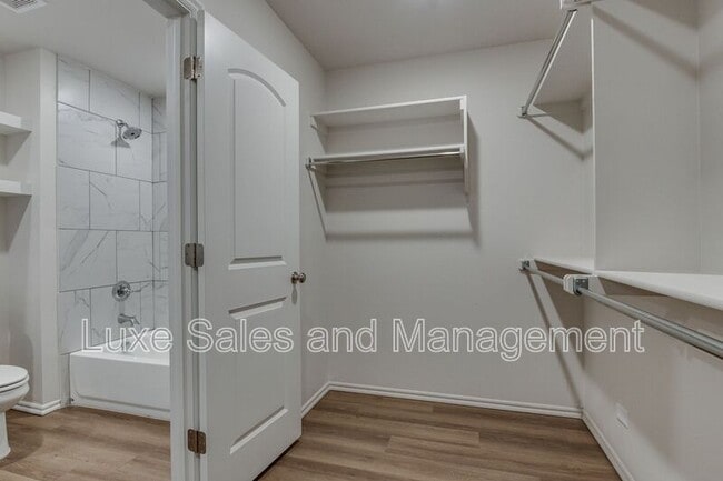 Building Photo - 10809 NW 119th St