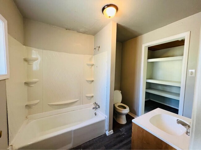 Building Photo - 3414 Central Ave