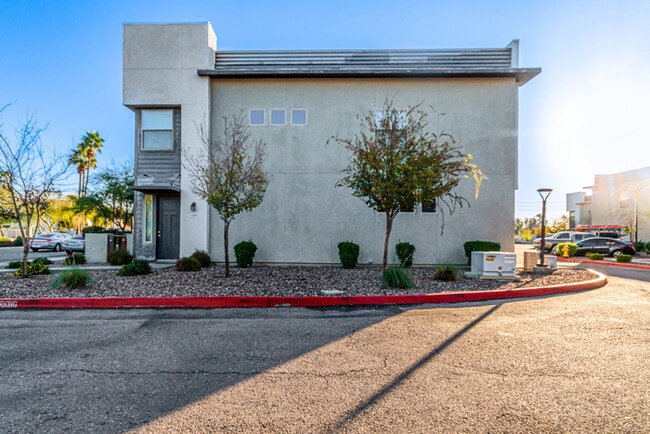 Building Photo - 7531 E Billings St