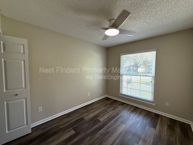 Building Photo - 4578 Blue Stream Ln N