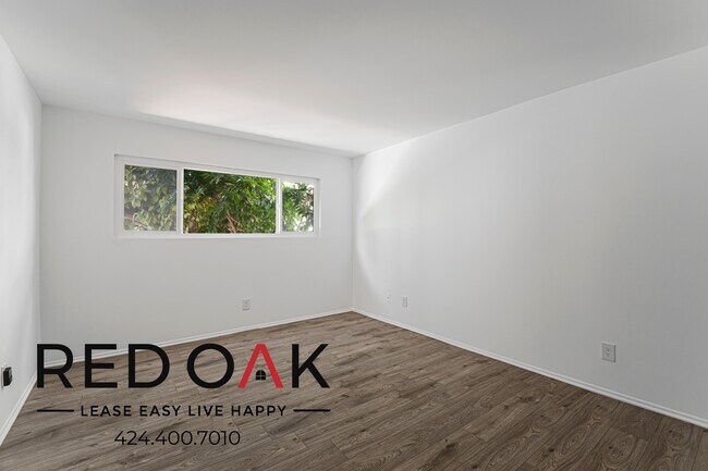 Building Photo - 4433 Colbath Ave