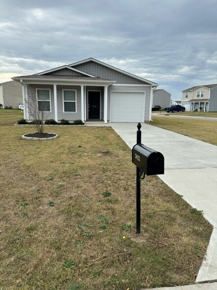 Primary Photo - 1421 Centipede Dr