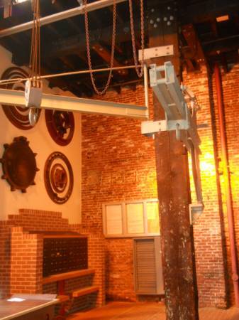 Building Photo - 136 N Bread St