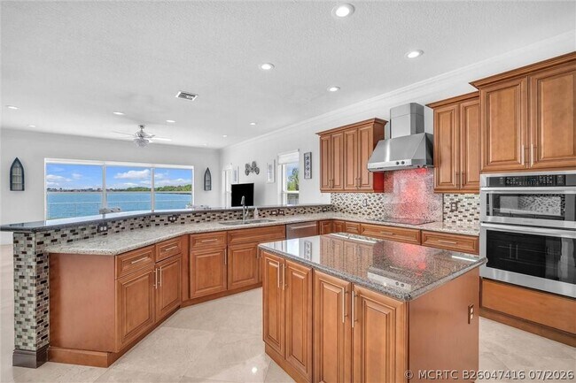 Building Photo - 4707 SW 195th Terrace
