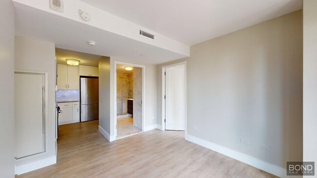 Building Photo - 237 E 34th St