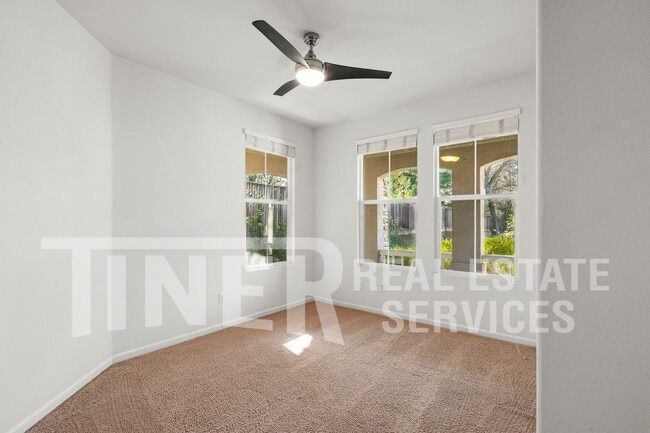 Building Photo - 7449 Thalia Ct