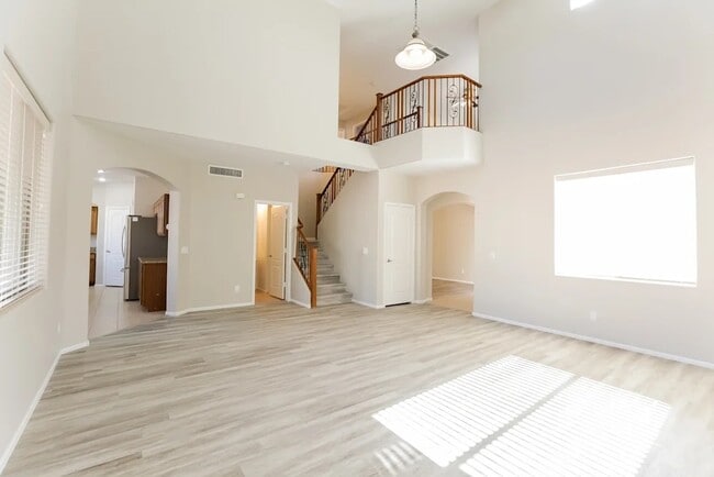 Building Photo - 4215 S 104th Ln