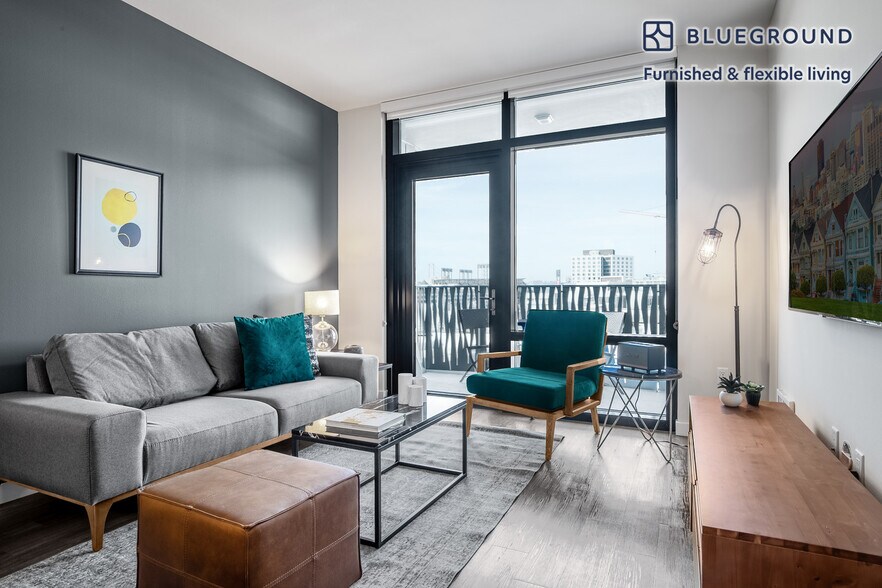 Building Photo - 690 Long Bridge St