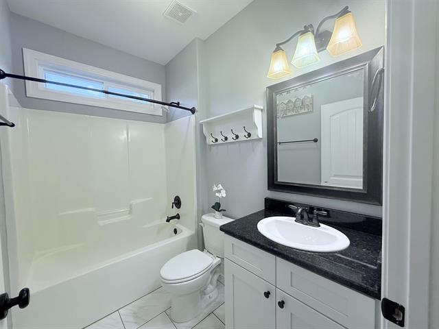 Building Photo - 69 Carousel Cir